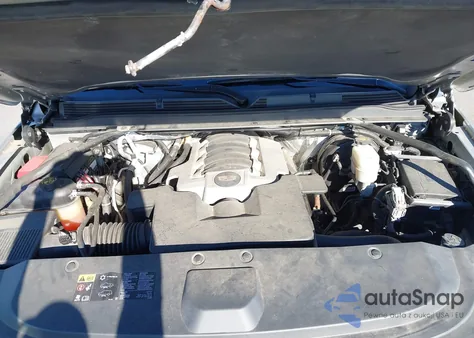 2015 Cadillac Escalade Luxury z USA, uszkodzony, nr VIN 1GYS4MKJ2FR743090